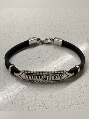Retired Rare James Avery WWJD Leather Silver Bracelet
